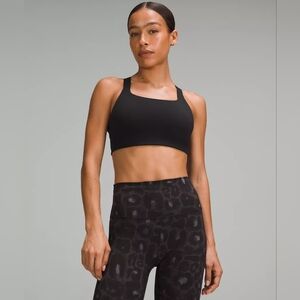 LULULEMON SQUARE NECK WORKOUT BRA TOP